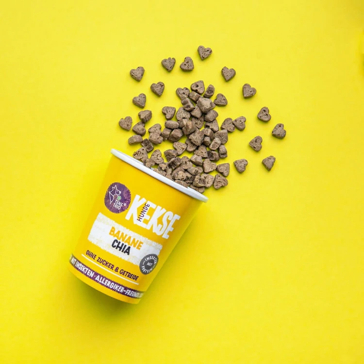 TENETRIO-ciasteczka-z-owadami-bananami-i-nasionami-chia-200g_.jpg